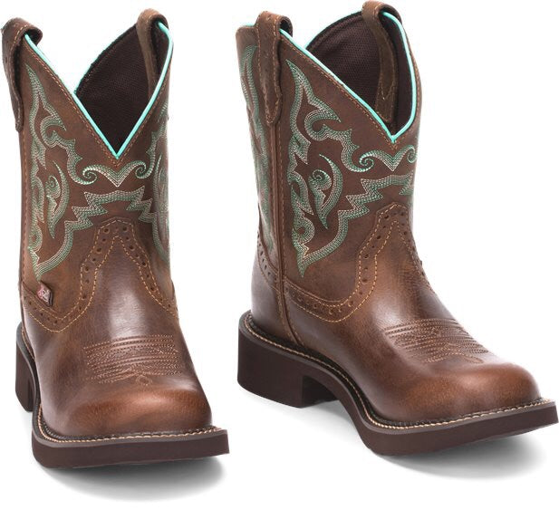 Short hotsell justin boots