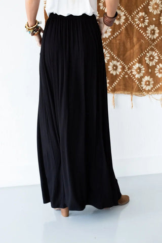 Pocketed Black Maxi Skirt – Horse Creek Outfitters